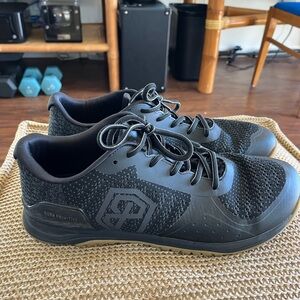 Born Primitive Black Athletic Shoes with Mesh Design sz 14
